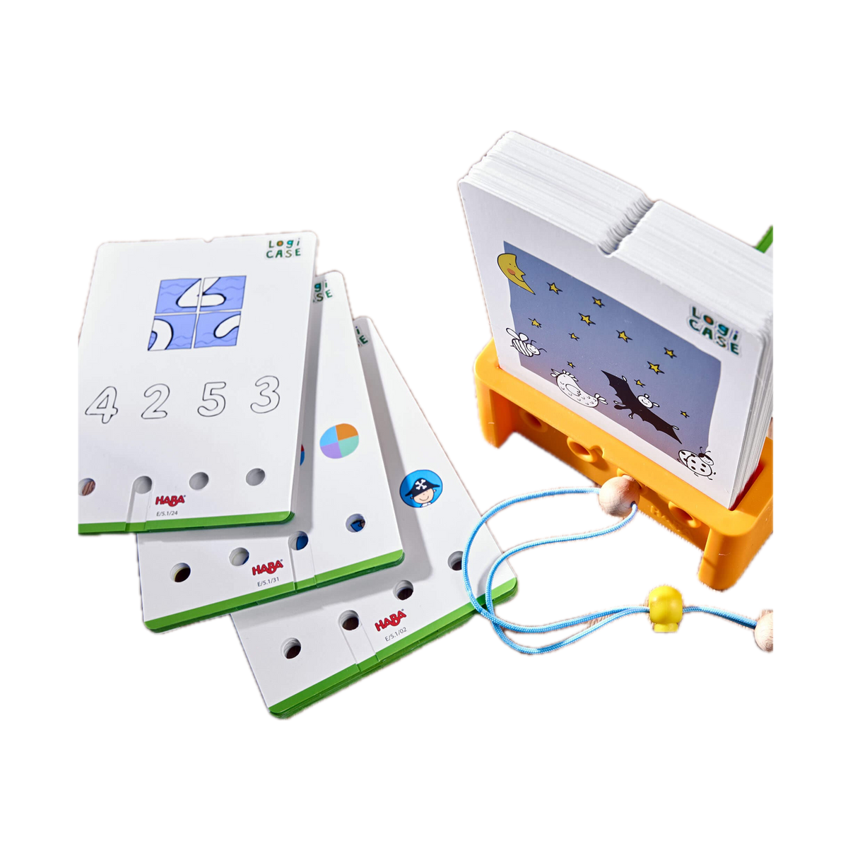 HABA Logic! CASE Starter Set 5+, cards with the case and peg in use